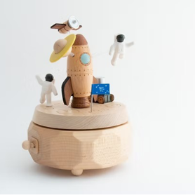 îte à musique Spationaute Solib – Manège magnétique en bois